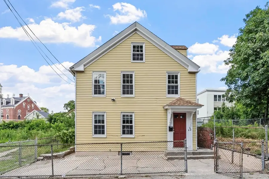52 Auburn St, Lowell, MA 01852 - #3