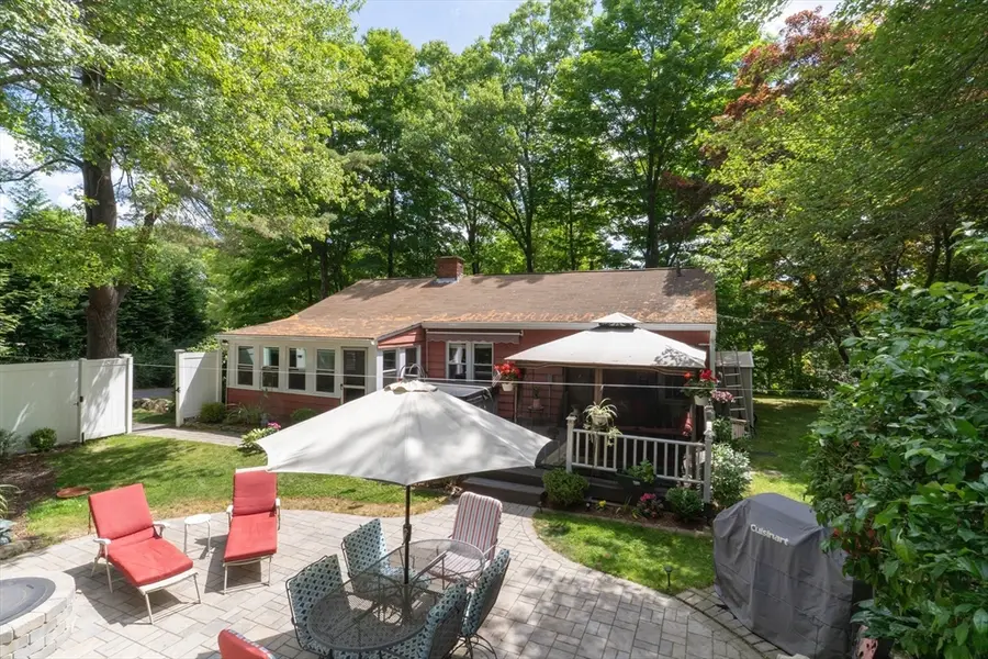 386 Pleasant St, Leicester, MA 01524 - #3