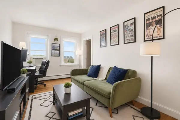 130 Emerson St #32, Boston, MA 02127