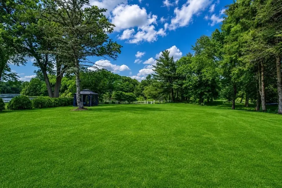 11 Sunset Dr, South Easton, MA 02334 - #3