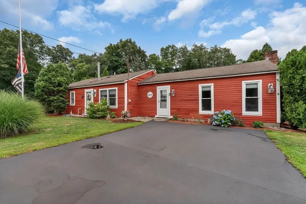 3 Douglas Circle, Smithfield, RI 02828 - #1