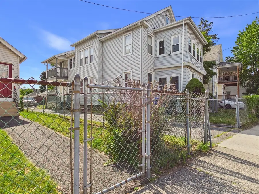 634-636 Dickinson St, Springfield, MA 01108 - #3