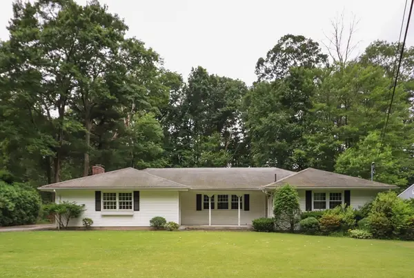30 Gill Ct, Northbridge, MA 01588
