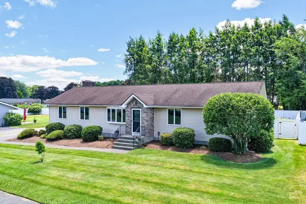 169 Country Rd, Agawam, MA 01001