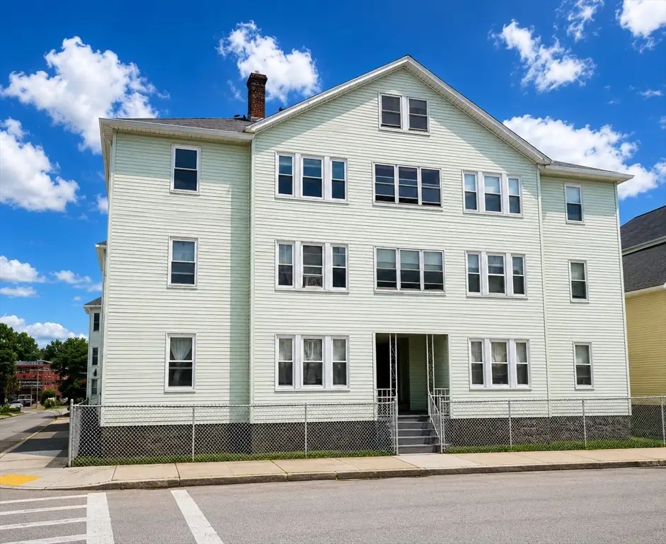 18 Caprera Rd, Worcester, MA 01604 - #1
