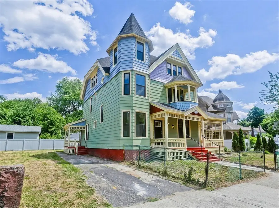 205 St James Ave, Springfield, MA 01109 - #3