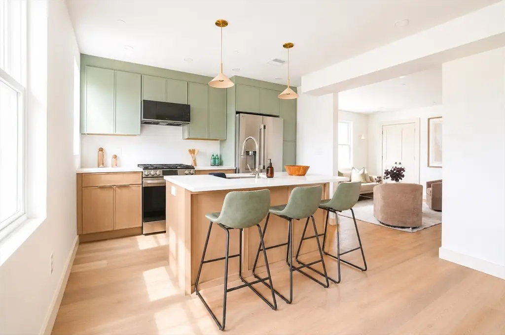 146 Jaques St #B, Somerville, MA 02145 - #1