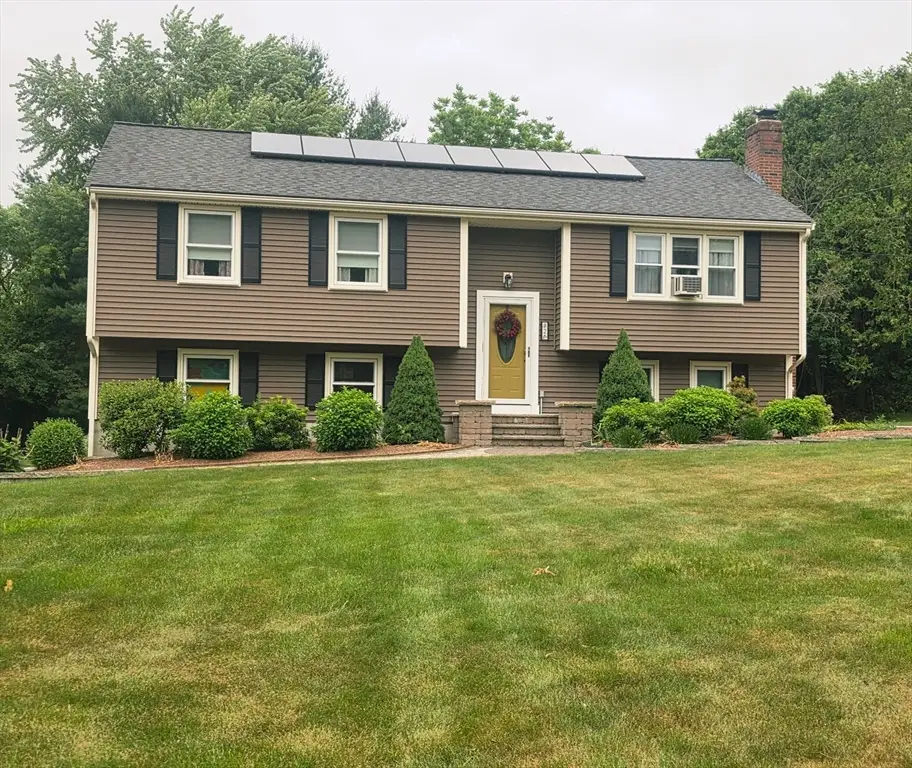 2 Anchorage Rd, Franklin, MA 02038 - #1