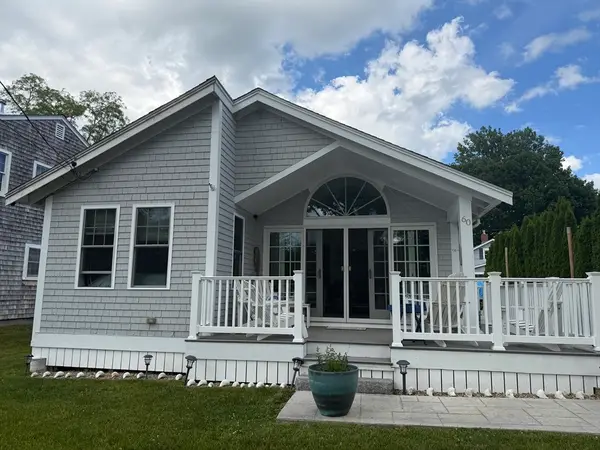 60 Wamsutta Ave, Bourne, MA 02559