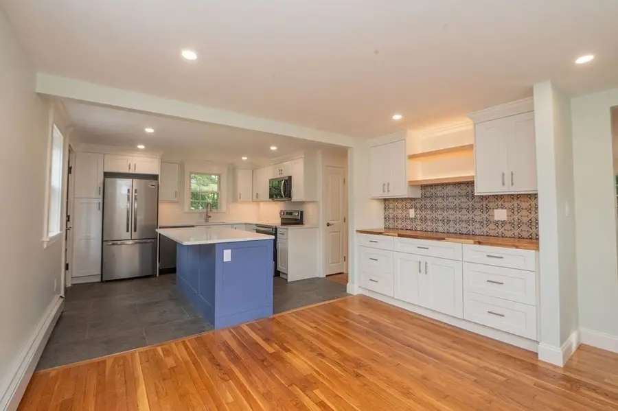 14 Web Rd, Georgetown, MA 01833 - #3