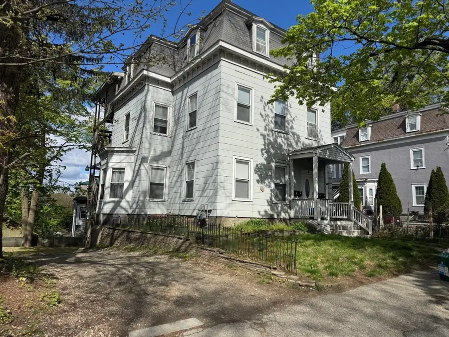 37 Oak Ave, Worcester, MA 01605 - #2