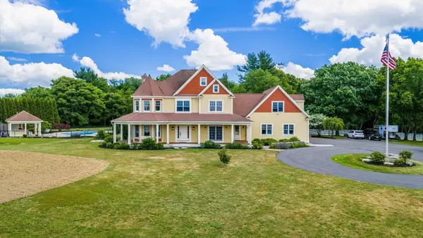 545 Hazel St, Uxbridge, MA 01569