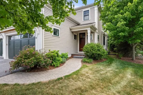 11 Lillian Way #11, Wayland, MA 01778