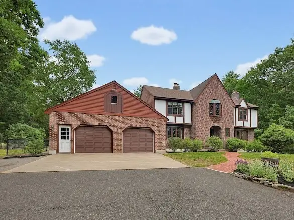 107 Mill Street, Dunstable, MA 01827
