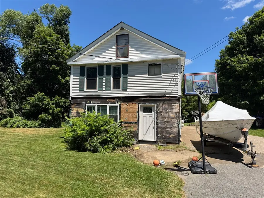 101 Howe St., East Brookfield, MA 01515 - #2