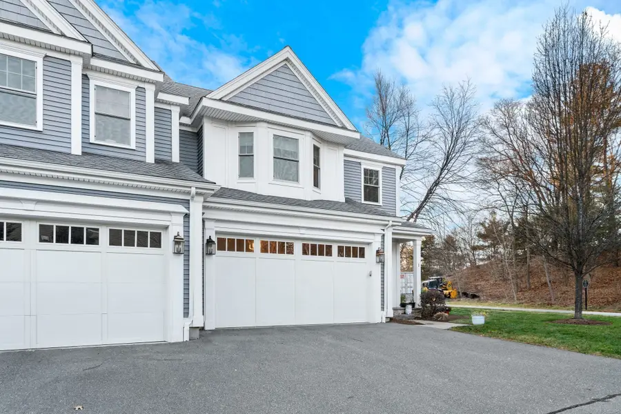 1 Green Ln #1, Framingham, MA 01701 - #3