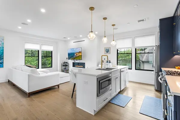 12 Bowdoin Ave #4, Boston, MA 02121