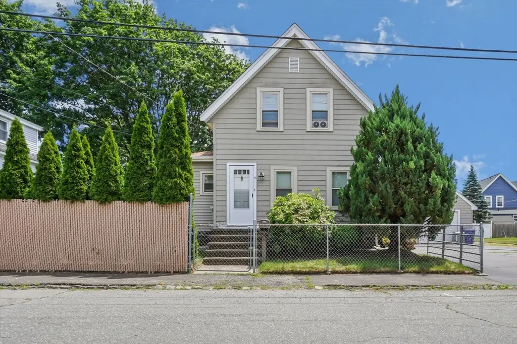 13 Waverly St, Taunton, MA 02780 - #1