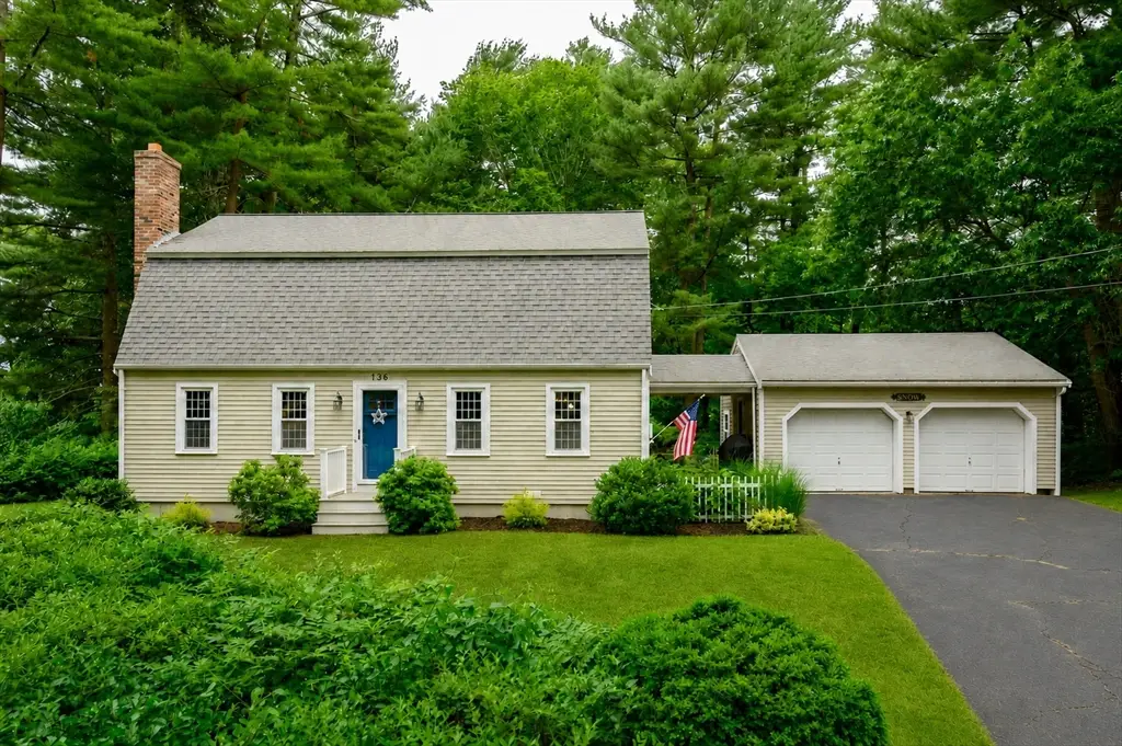 136 Elmer St, Pembroke, MA 02359 - #1