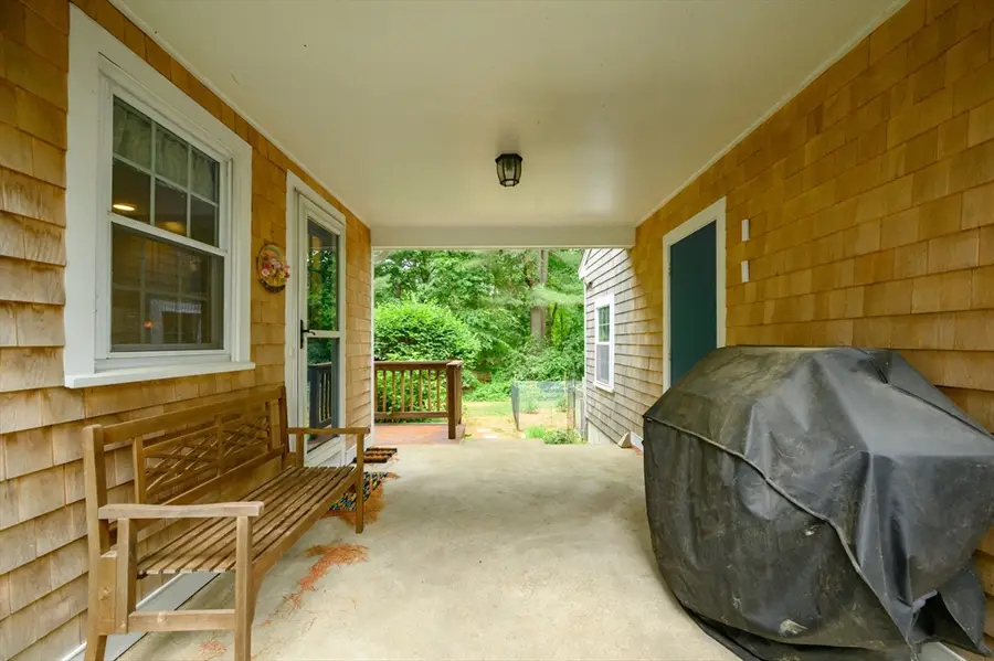 136 Elmer St, Pembroke, MA 02359 - #3