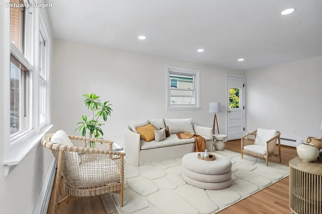 5 Lafayette Ave, Lawrence, MA 01843 - #1