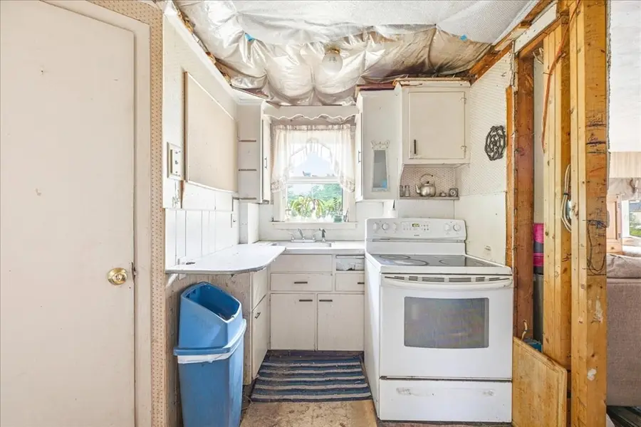 2 Hillwood Ave, Stoughton, MA 02072 - #3