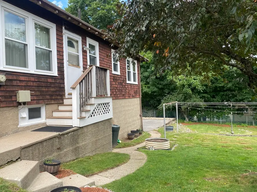 10 Indiana Court, Newton, MA 02464 - #3
