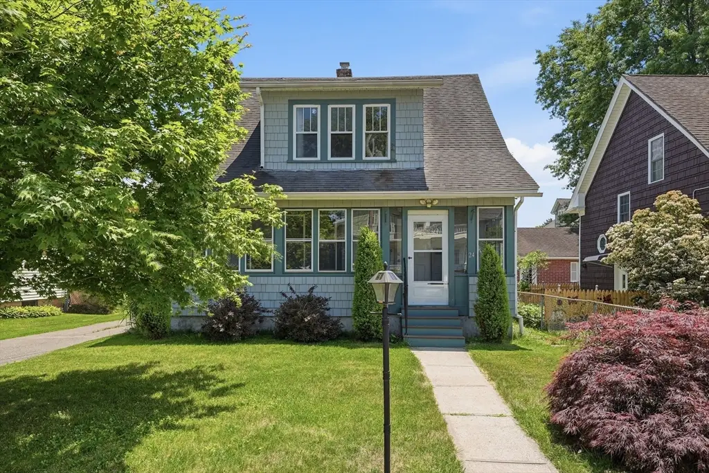 24 Thomas Ave, Holyoke, MA 01040 - #1