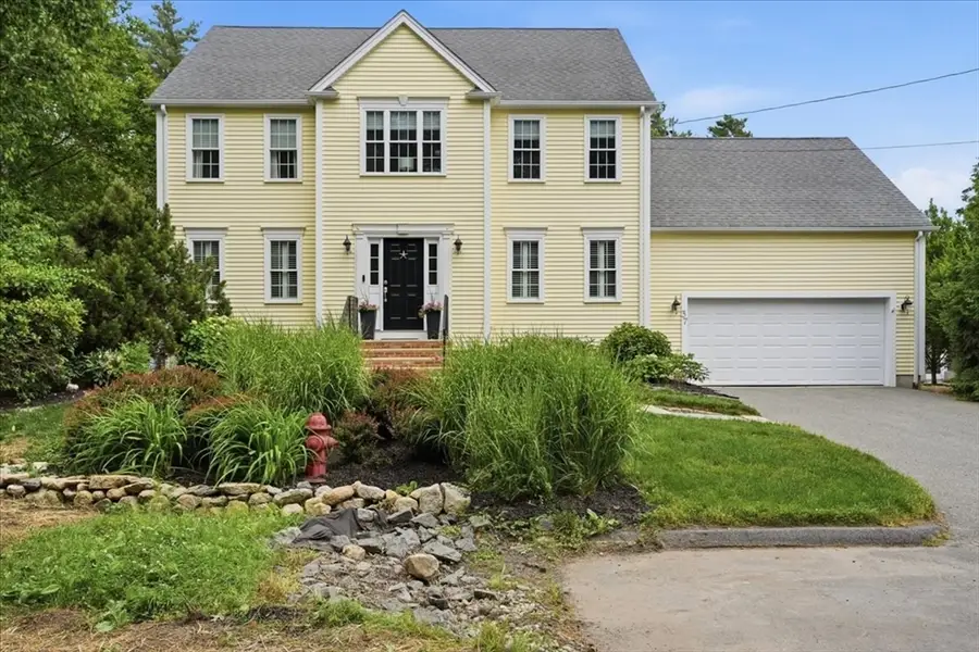 37 Sylvia St, Fairhaven, MA 02719 - #2