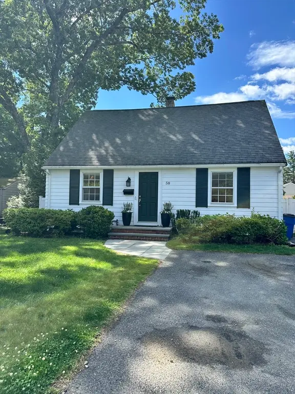 58 Manor Ave, Wellesley, MA 02482