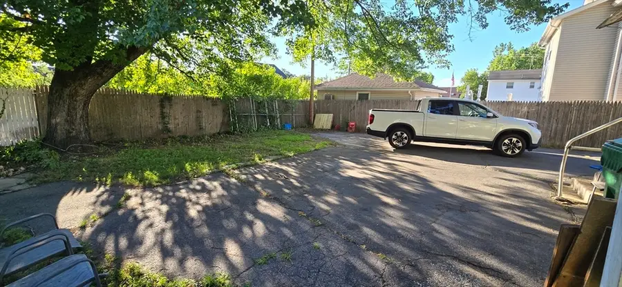 20 Rathburn St, Chicopee, MA 01020 - #2