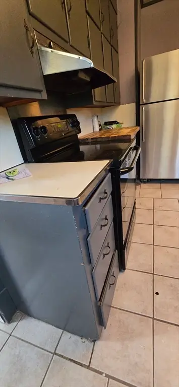 20 Rathburn St, Chicopee, MA 01020 - #3