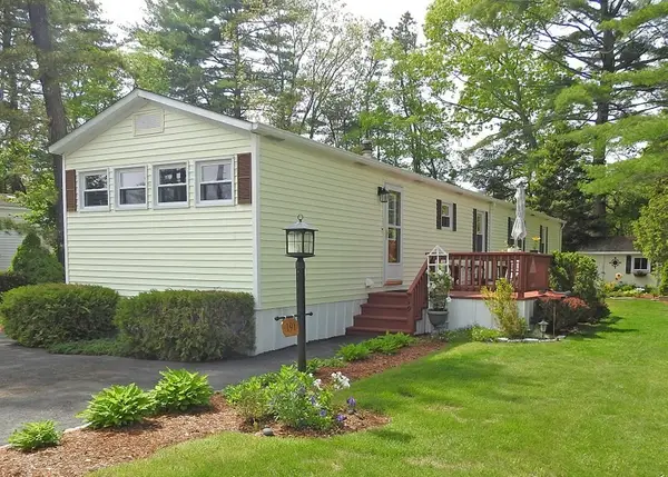 191 Pineviewter #191, Wareham, MA 02576