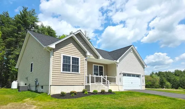 31 High Bluff Rd, Belchertown, MA 01007