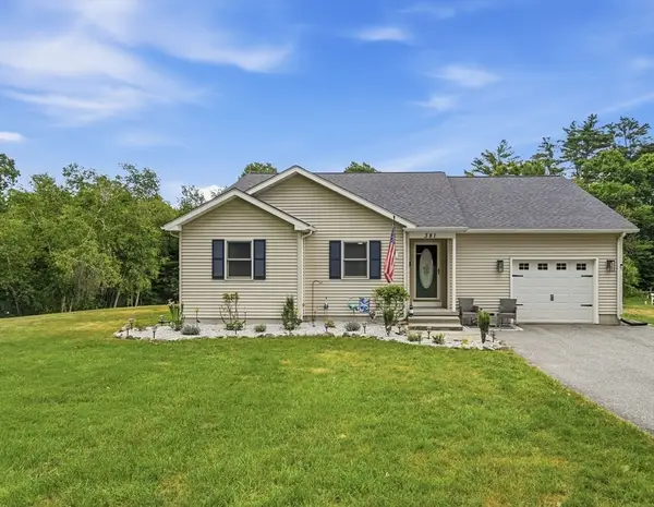 381 N Liberty St, Belchertown, MA 01007