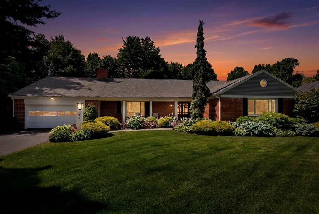 93 Wheel Meadow Dr, Longmeadow, MA 01106 - #1