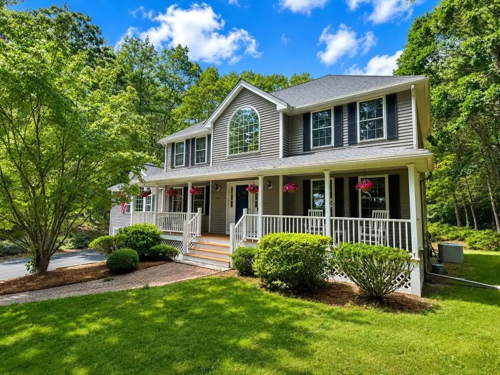 20 Emerald St, Tyngsborough, MA 01879 - #1