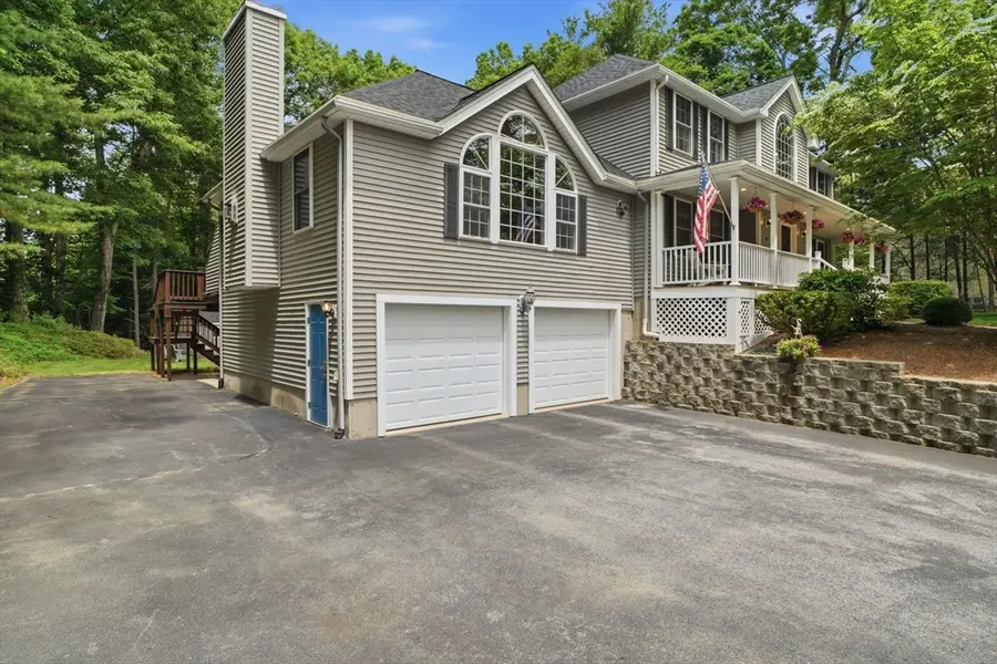 20 Emerald St, Tyngsborough, MA 01879 - #3
