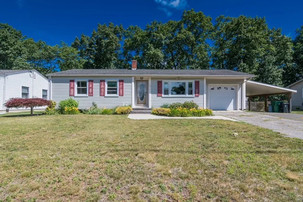 12 Daniel Dr, Chicopee, MA 01013 - #1