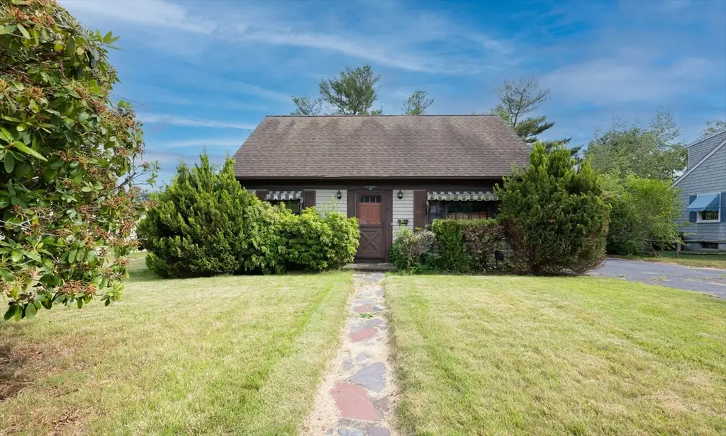 36 Ludlow St., Acushnet, MA 02743 - #1