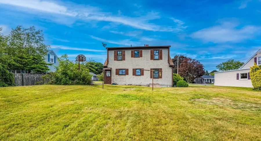 36 Ludlow St., Acushnet, MA 02743 - #3
