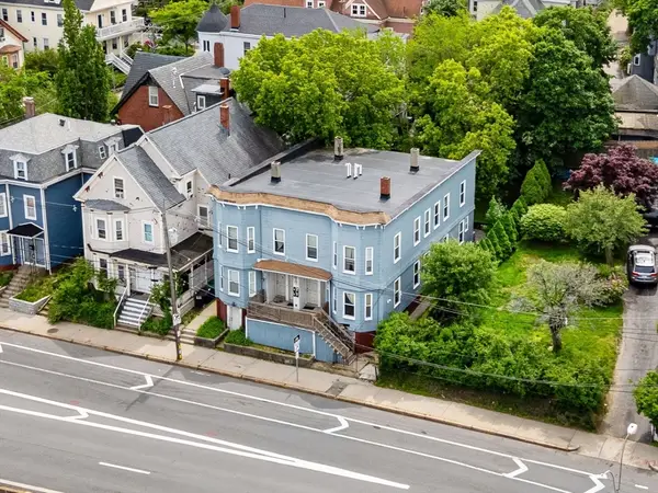 422 Mcgrath Highway, Somerville, MA 02143