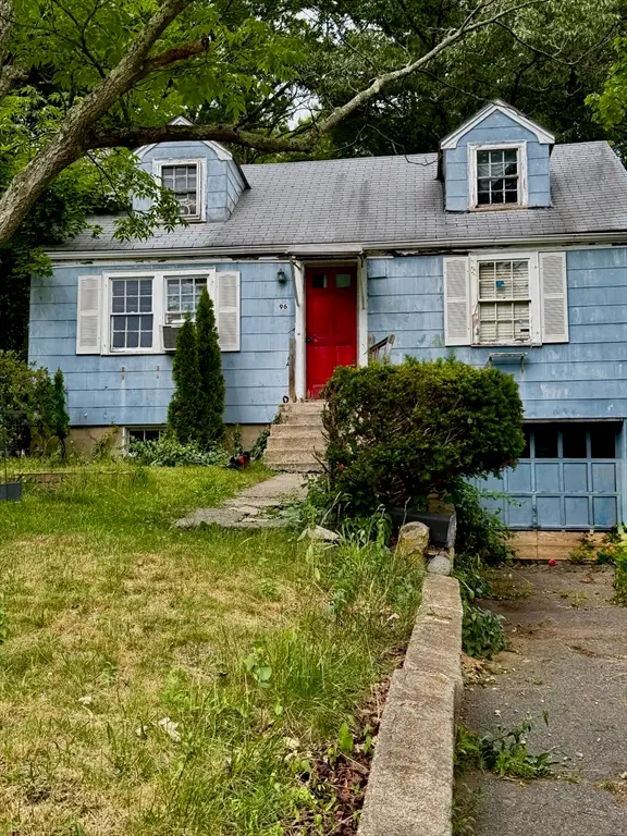 96 Higgins Rd, Framingham, MA 01701