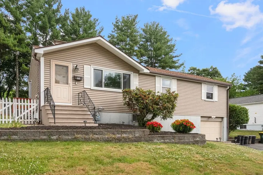 32 Arapahoe Rd, Bellingham, MA 02019 - #2