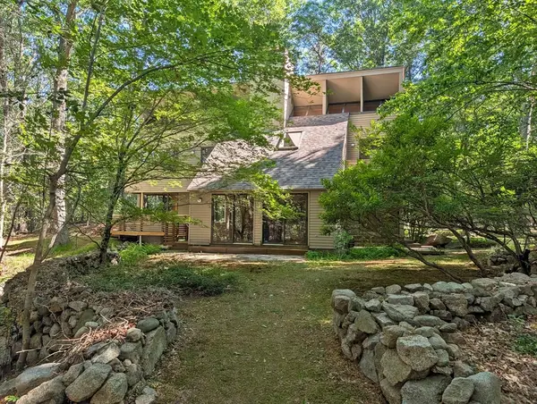 2 High Rock Lane, Hamilton, MA 01982