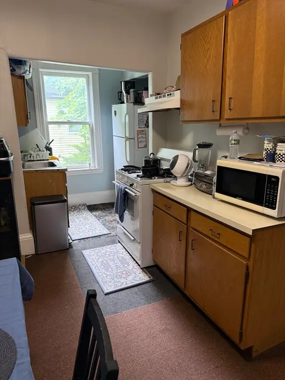 38 Summer St, Medford, MA 02155 - #3