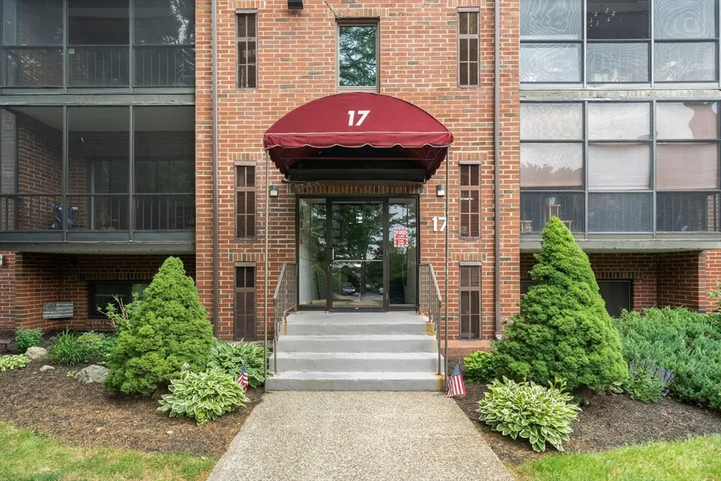 221 Oak #17-12, Brockton, MA 02301 - #1