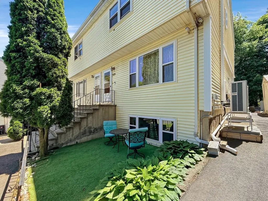 31 Wallace Cir #31, Malden, MA 02148 - #1