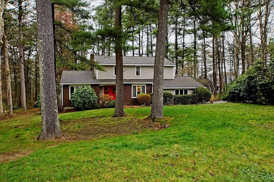 2 Nottingham Dr, Raynham, MA 02767 - #2