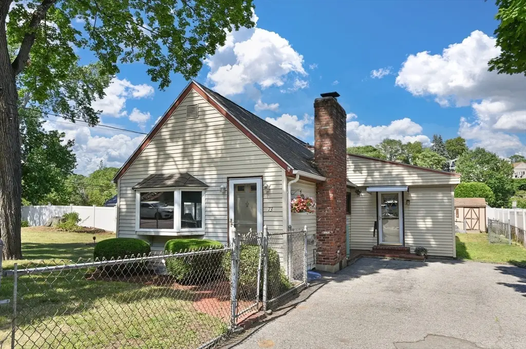 73 Sweetwater St, Saugus, MA 01906 - #1